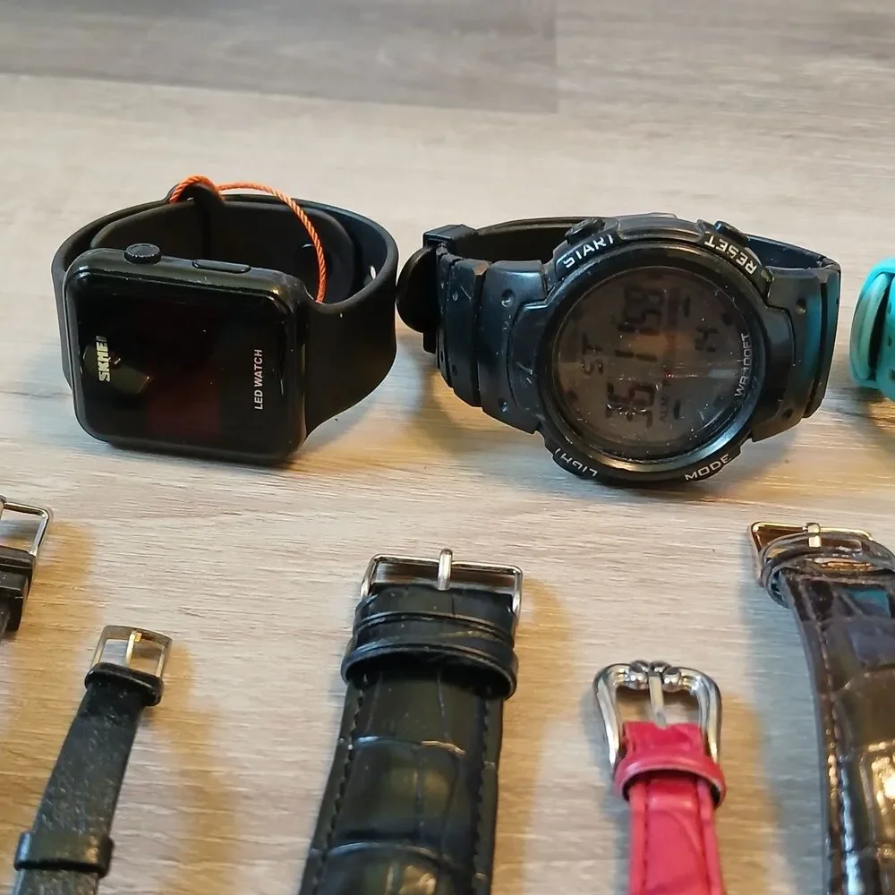 Huge Watch Lot of 25+ Mixed Brands Vintage & Modern Parts/Repair Untested-A2